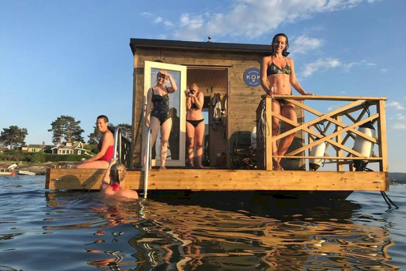 People enjoying them selves at the sauna boat KOK in Oslo. Photo